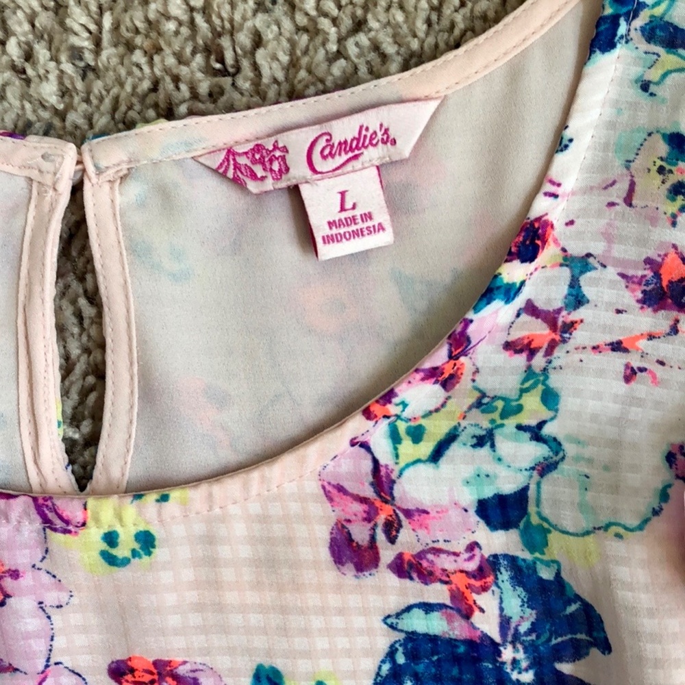 Candie’s Floral Ruffle Top - Picture 5 of 8